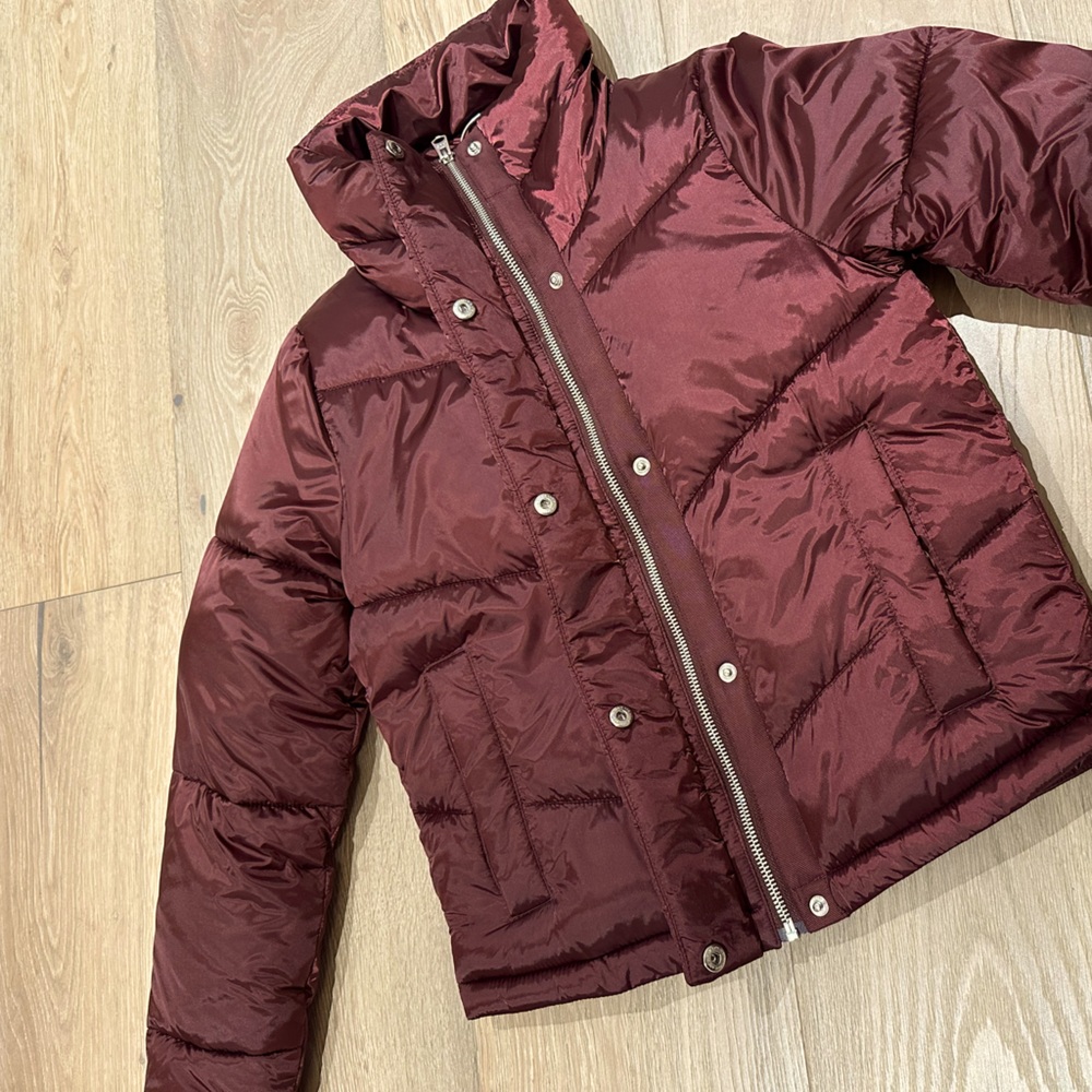 Abercrombie & Fitch Maroon cropped mini Puffer Jacket - Picture 7 of 7